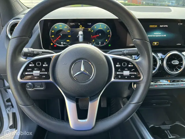 Mercedes-Benz B-Klasse 180 Premium Plus 2020 Benzine 12