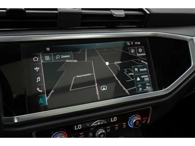 Audi Q3 35 TFSI S edition|PANO|LEER|CAMERA 2019 Benzine 37