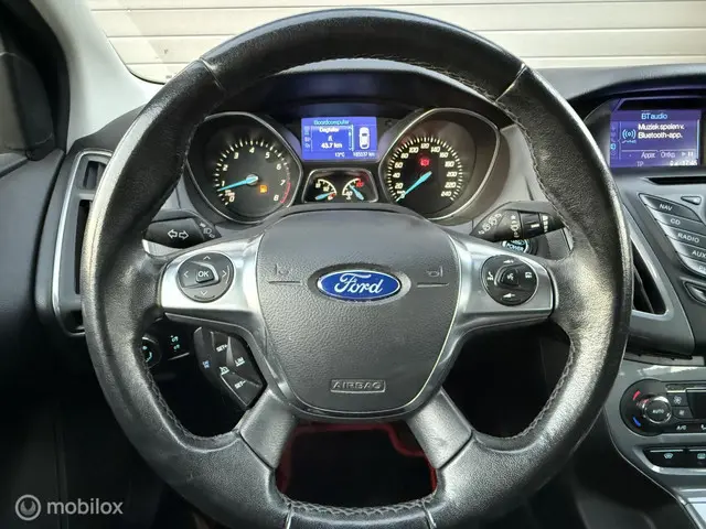Ford Focus Wagon 1.0 EcoBoost Titanium 2013 Benzine 8