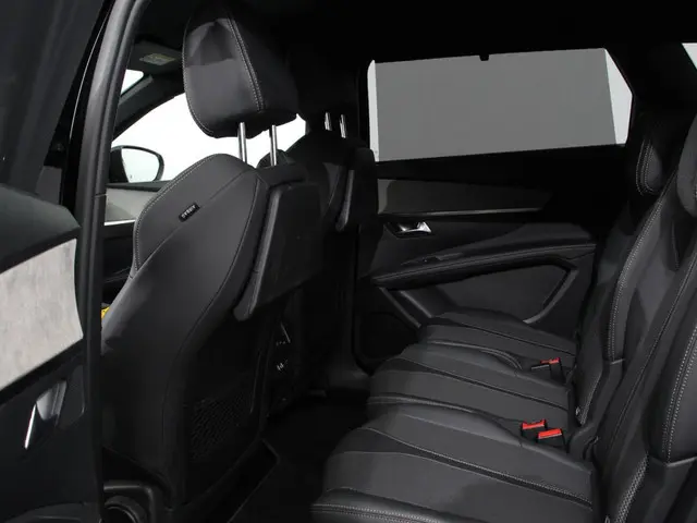 Peugeot 5008 1.2 PureTech GT Black Pack 2024 Benzine 11