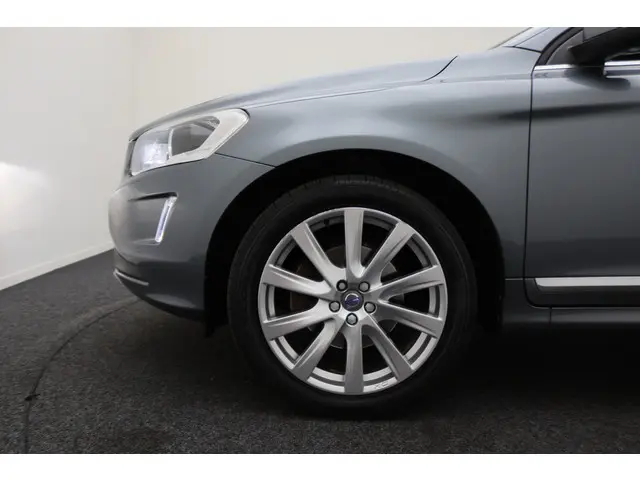 Volvo XC60 2.0 T6 Summum 2016 Benzine 27