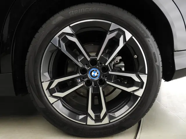 BMW iX2 xDrive30 2024 Elektrisch 52