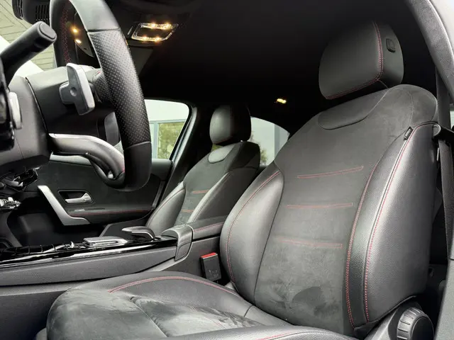Mercedes-Benz A-Klasse 200 Aut. AMG Sport 2020 Benzine 9