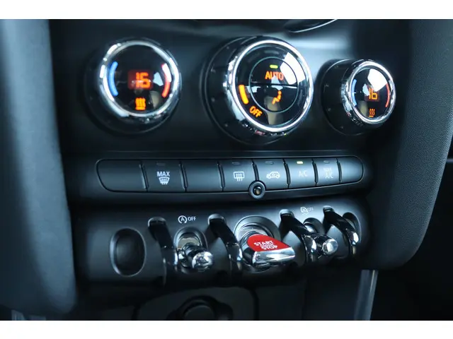 MINI Cooper Business Edition 2021 Benzine 21