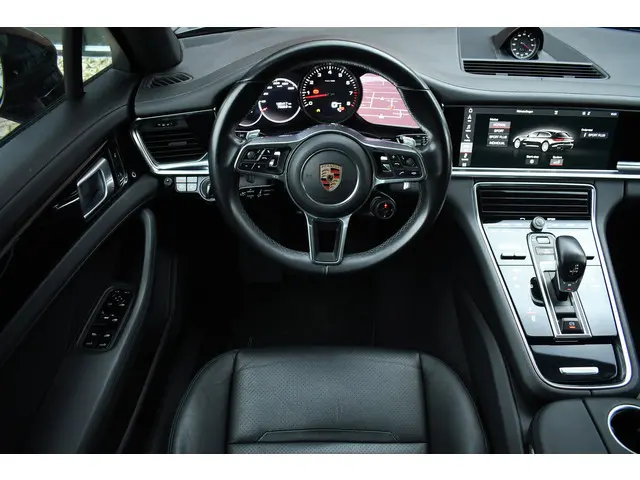 Porsche Panamera Sport Turismo 4 3.0 2017 Benzine 23