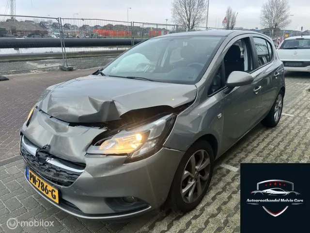 Opel Corsa 1.4 Cosmo Voorschade! 2015 Benzine