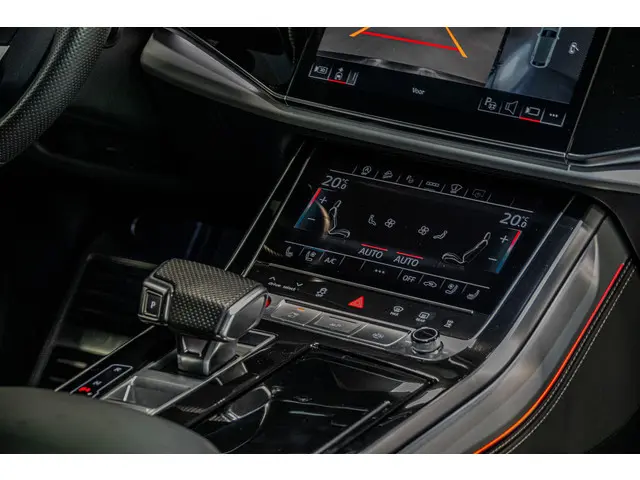 Audi SQ8 4.0 TFSI Quattro 2021 Benzine 31