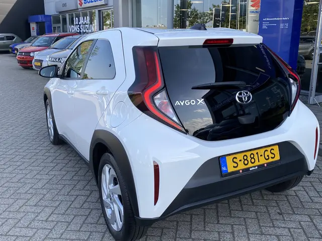 Toyota Aygo X 1.0 VVT-i MT first 2023 Benzine 7