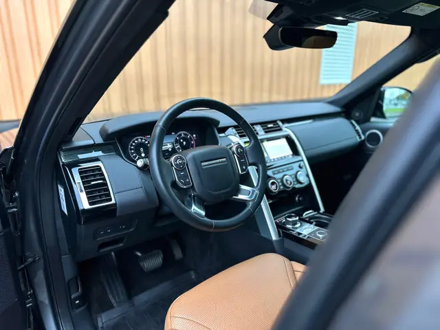 Land Rover Discovery 3.0 Td6 HSE Luxury 2019 Diesel 10