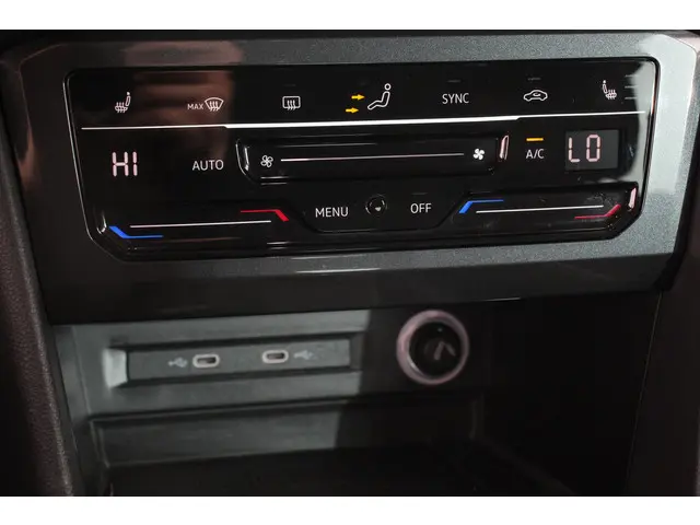 Volkswagen Tiguan 1.5 TSI DSG Active 2022 Benzine 19