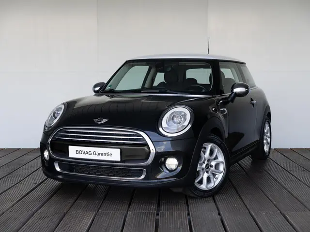 MINI 3-Deurs Cooper 2018 Benzine 33