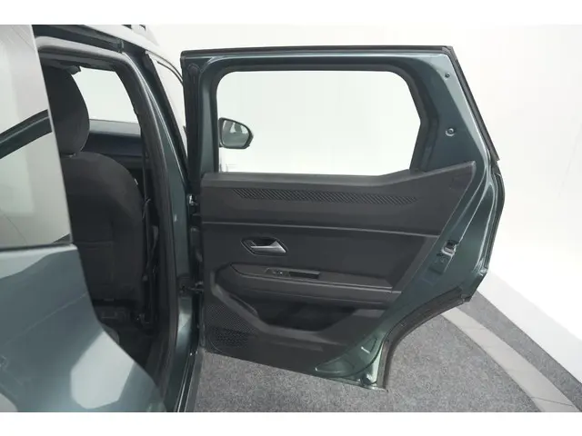 Dacia Duster Mild Hybrid 130 Expression 2025 Benzine 64