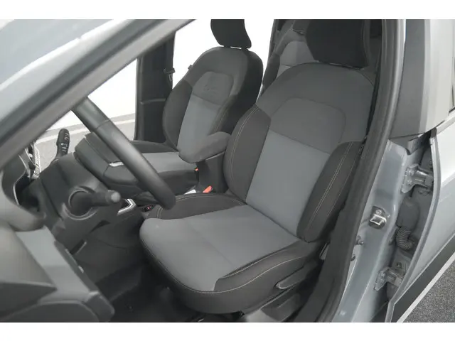 Dacia Jogger TCe 110 Extreme 2025 Benzine 28