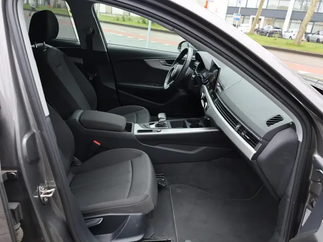 Audi A4 Avant 40 TFSI Advanced Edition 2020 Benzine 30