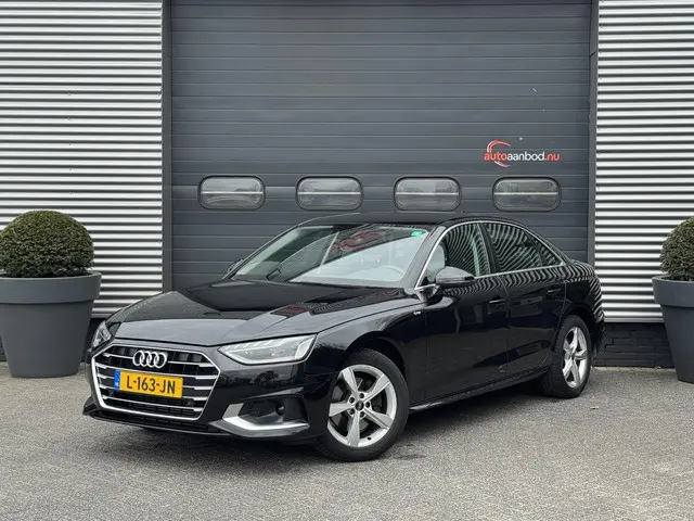 Audi A4 Limousine 35 TFSI S-Line 2021 Benzine