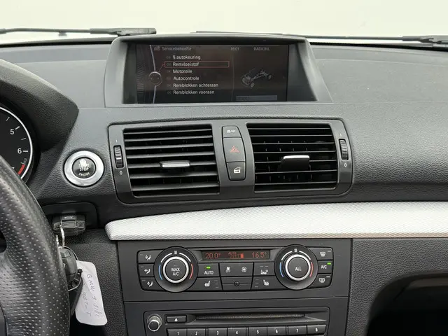 BMW 1 Serie Cabrio 118i M Pakket 2013 Benzine 10