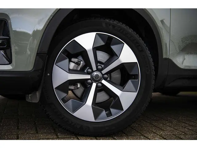 Volvo XC40 2.0 B4 Plus Dark 2024 Benzine 33