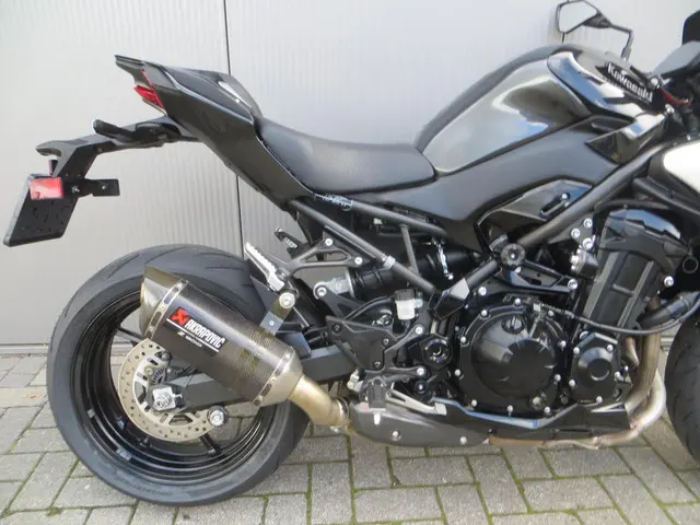 Kawasaki Z900 Performance 2025 Benzine 6