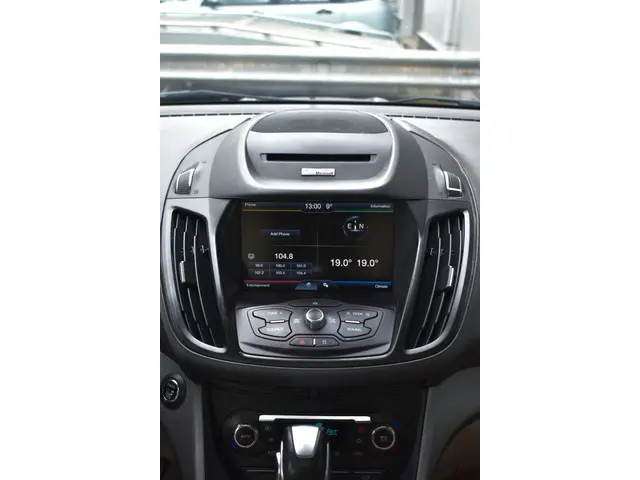 Ford Kuga 2.5 automaat 2014 Benzine 15