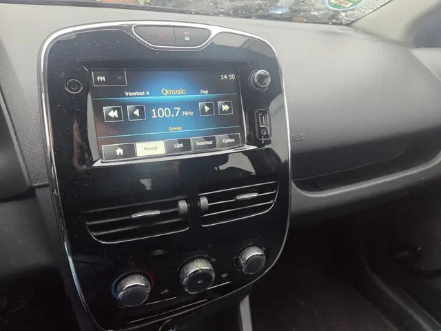 Renault Clio 1.5 dCi Expression 2014 Diesel 9