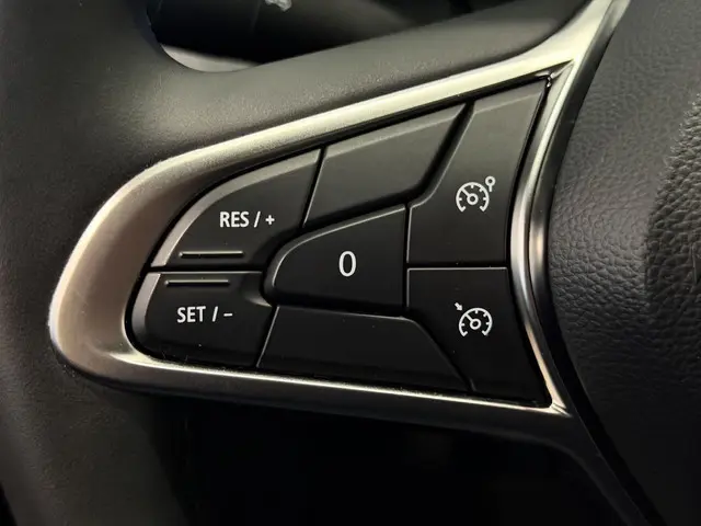 Renault Clio 1.0 TCe 90 Evolution 2024 Benzine 19