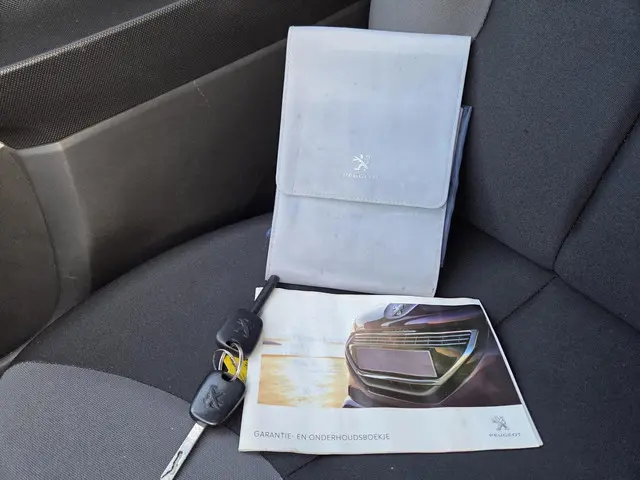 Peugeot 107 1.0 Access AIRCO 63000 km !!! 2013 Benzine 17