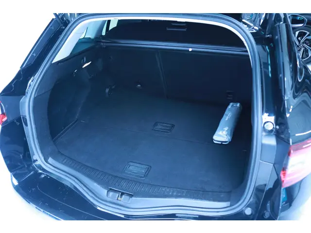 Renault Mégane Estate 1.3 TCe Limited 2019 Benzine 9