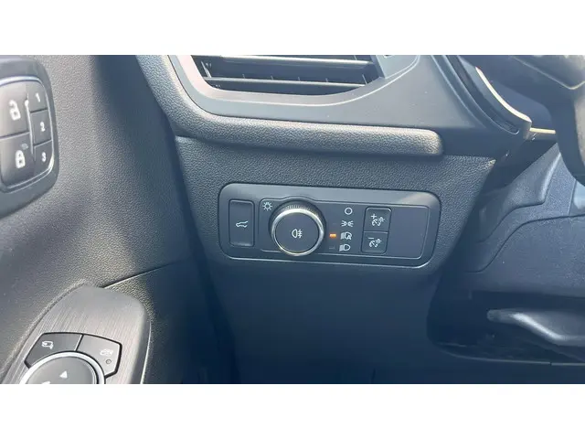 Ford Kuga 2.5 FHEV ST-Line X 2024 Hybride Benzine 21