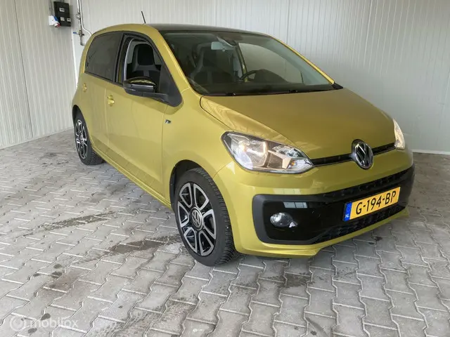 Volkswagen up! 3