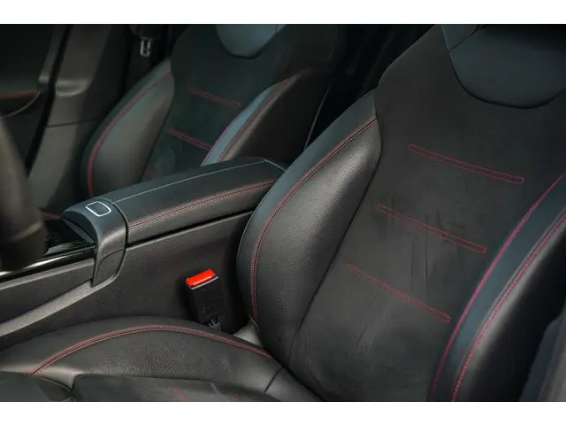 Mercedes-Benz A-Klasse 250 Premium Plus 2018 Benzine 26