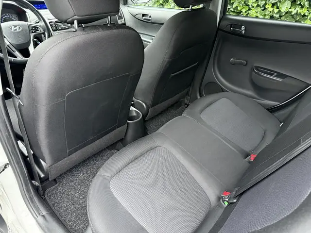Hyundai i20 1.2i i-Motion 2014 Benzine 17