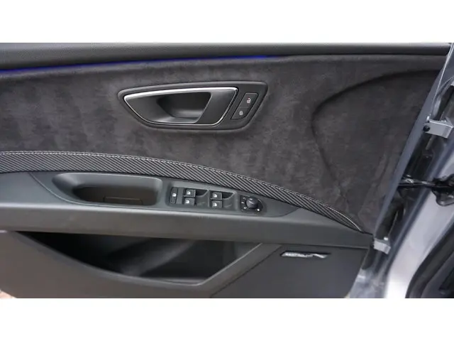 SEAT Leon ST 2.0 TSI 300pk 4DRIVE CUPRA 2018 Benzine 33