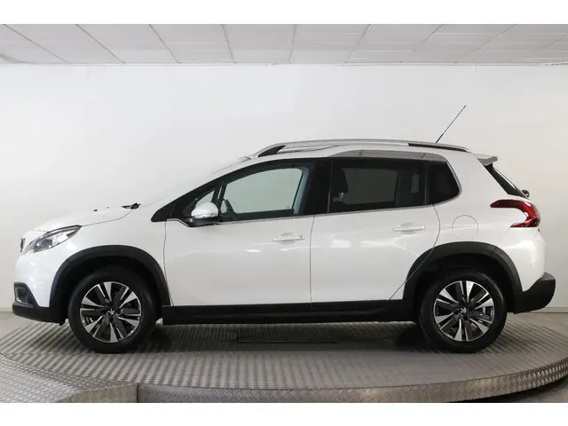 Peugeot 2008 1.2 PureTech Allure 110 PK. 2017 Benzine 8