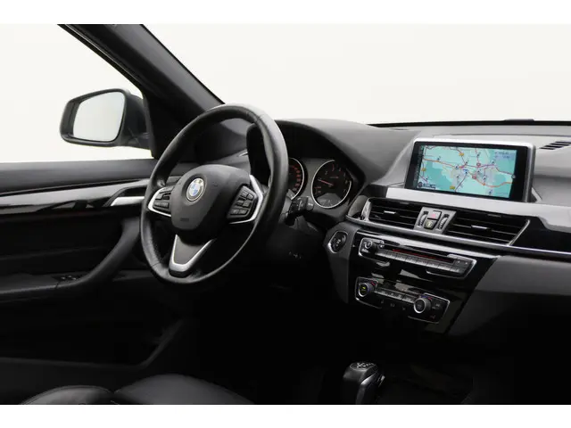 BMW X1 sDrive18i High Executive Automaat 2017 Benzine 30