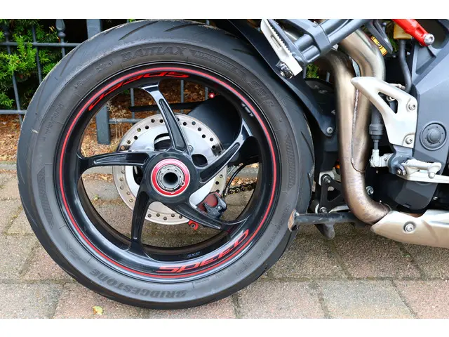 Triumph Speed Triple R 1050 ABS 2012 Benzine 15
