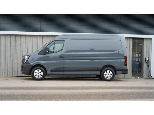 Renault Master T35 2.0 dCi 150 L2H2 Extra 2024 Diesel 13