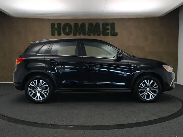 Mitsubishi ASX 1.6 Cleartec Intense 2017 Benzine 11