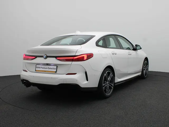 BMW 2 Serie Gran Coupé 218i 2021 Benzine 2