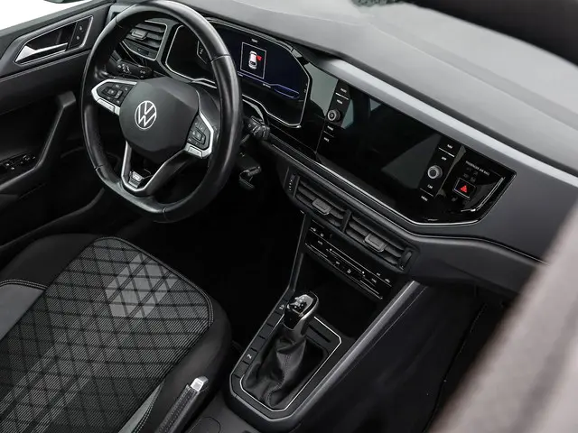 Volkswagen Taigo 1.0 TSI 110pk DSG R-Line 2024 Benzine 3