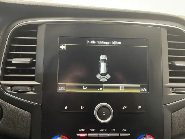 Renault Mégane Estate 1.3 TCe Aut. Limited 2020 Benzine 16