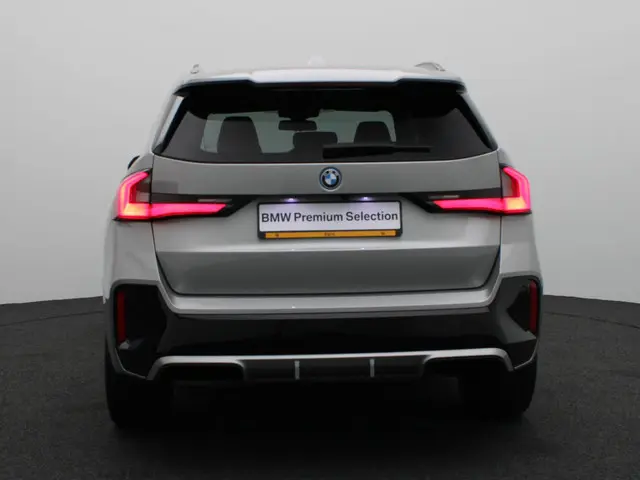 BMW X1 xDrive25e 2023 Hybride Benzine 5