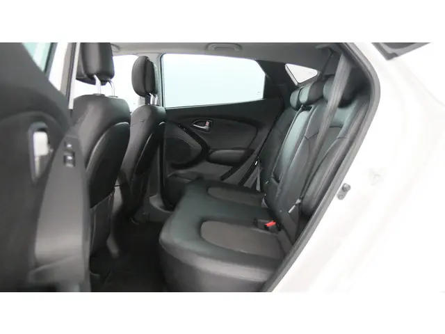 Hyundai ix35 1.6i GDI i-Vision 2014 Benzine 42
