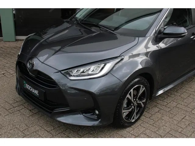 Toyota Yaris 1.5 Hybrid 2025 Hybride Benzine 18