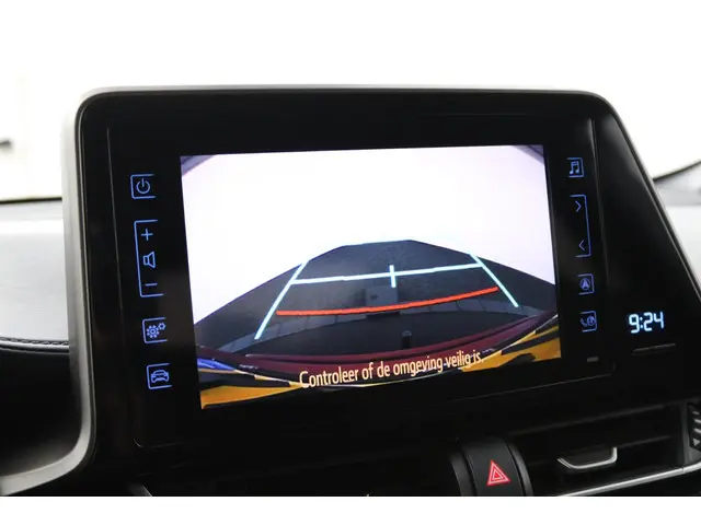 Toyota C-HR 1.8 Hybrid Bi-Tone 2018 Hybride Benzine 9