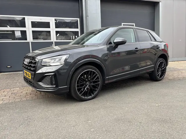 Audi Q2 35 TFSI Edition one 2022 Benzine 5