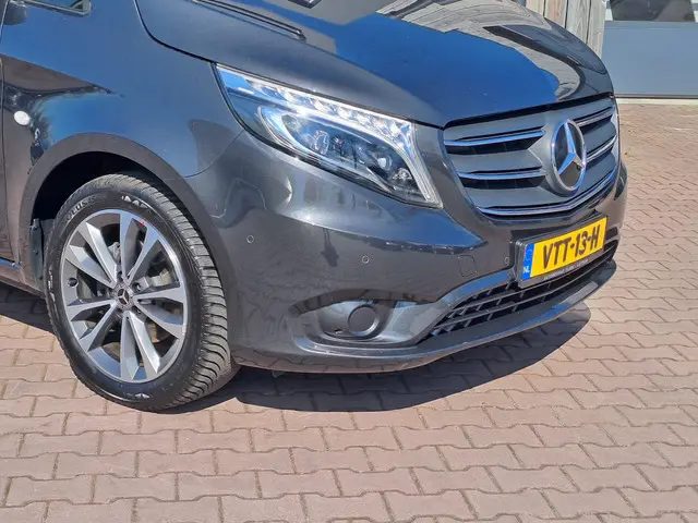 Mercedes-Benz Vito 116 CDI Lang DC Comfort 2023 Diesel 41