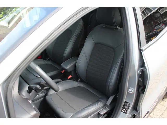 Ford Puma 1.0 Hybride Titanium X 2021 Benzine 10