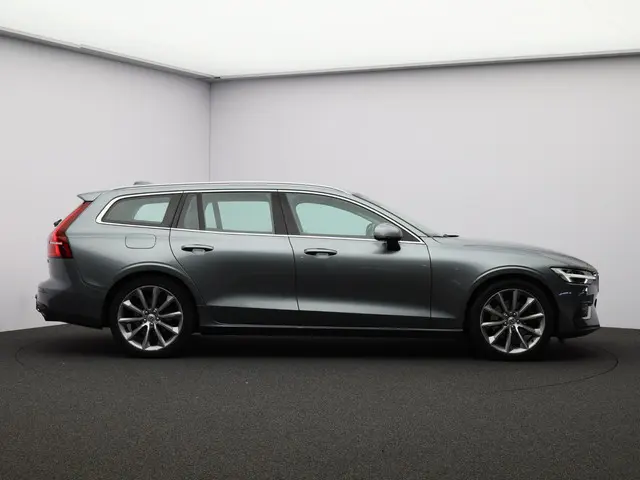 Volvo V60 2.0 T4 Momentum Pro 2019 Benzine 6