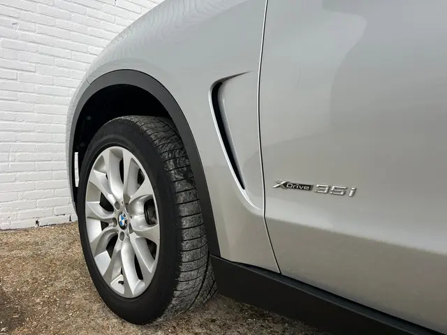 BMW X5 XDrive35i High Executive 2014 Benzine 12