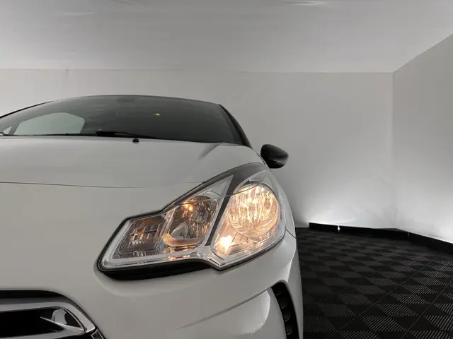 DS DS 3 1.6 BlueHDi Business 2015 Diesel 23